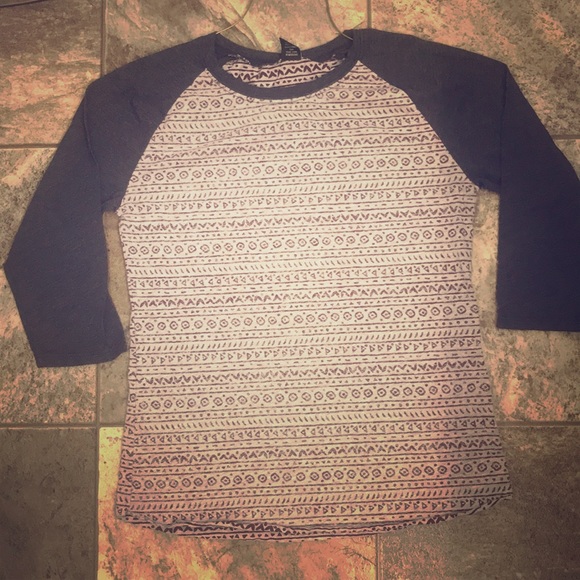 T-shirt - Picture 1 of 3